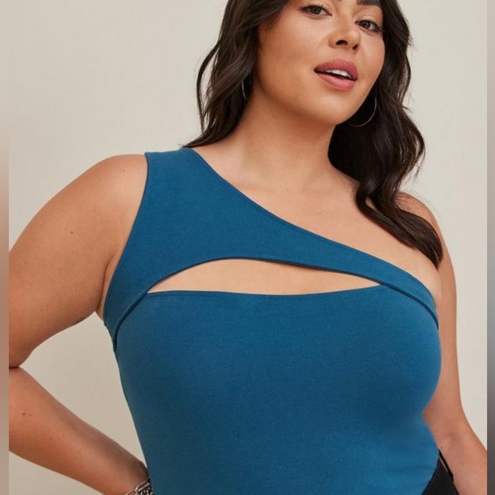 Torrid Foxy Cutout One Shoulder Top Blue 4X